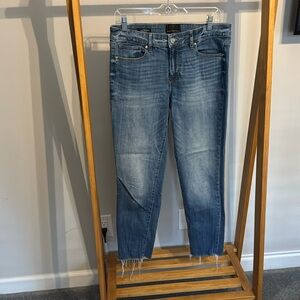 White House Black Market WHBM
Girlfriend Jeans Mid-rise Size 6 Everyday Soft